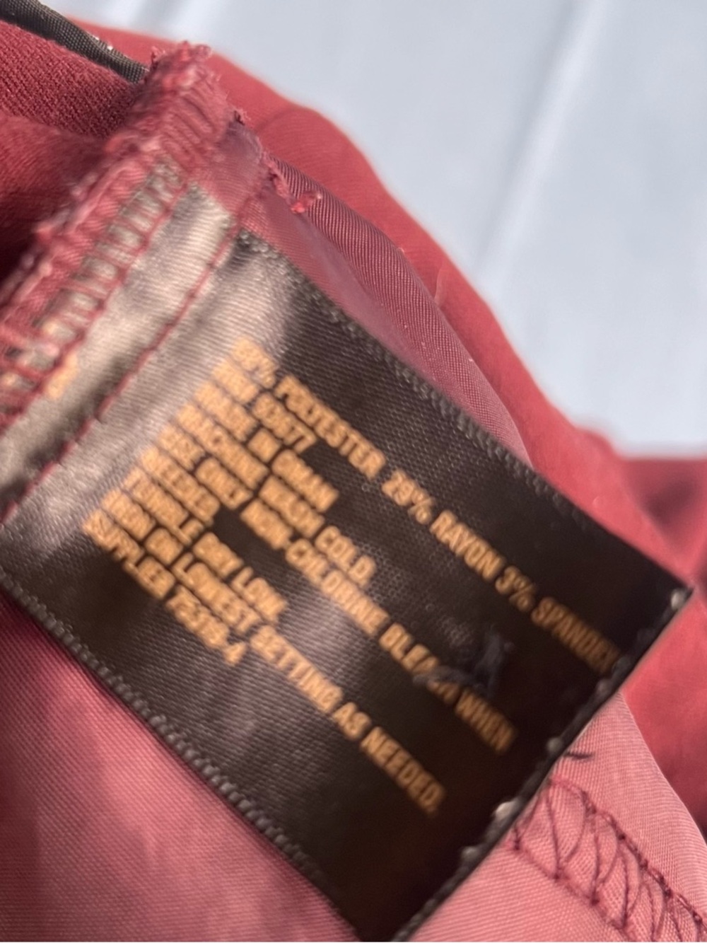 Worthington Modern Fit
Burgundy Trousers Pants Sz 12
Mid Rise Workwear - Picture 7 of 7